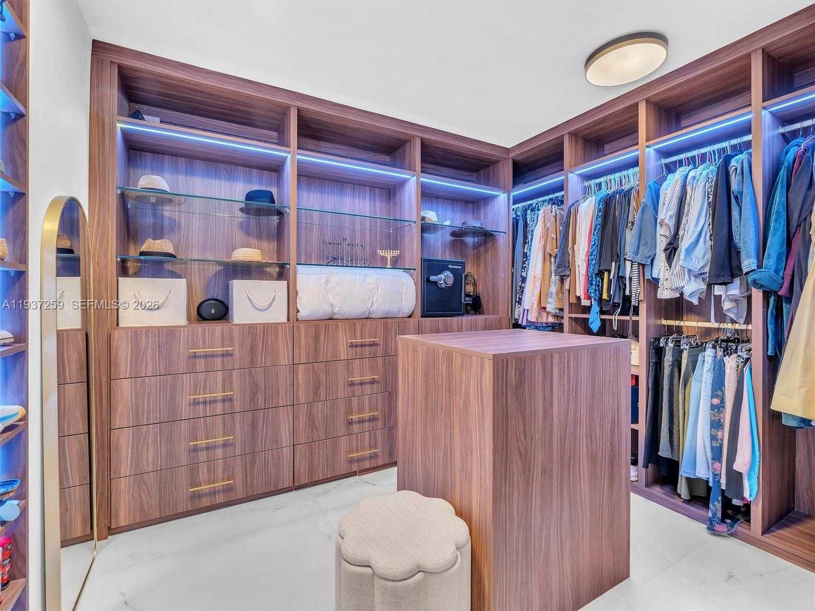 Small Image of 19707 TURNBERRY WAY #6E, Aventura Number 19