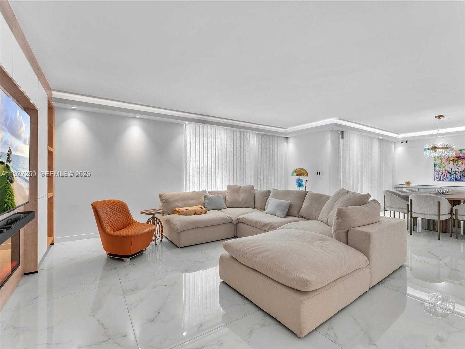 Small Image of 19707 TURNBERRY WAY #6E, Aventura Number 6