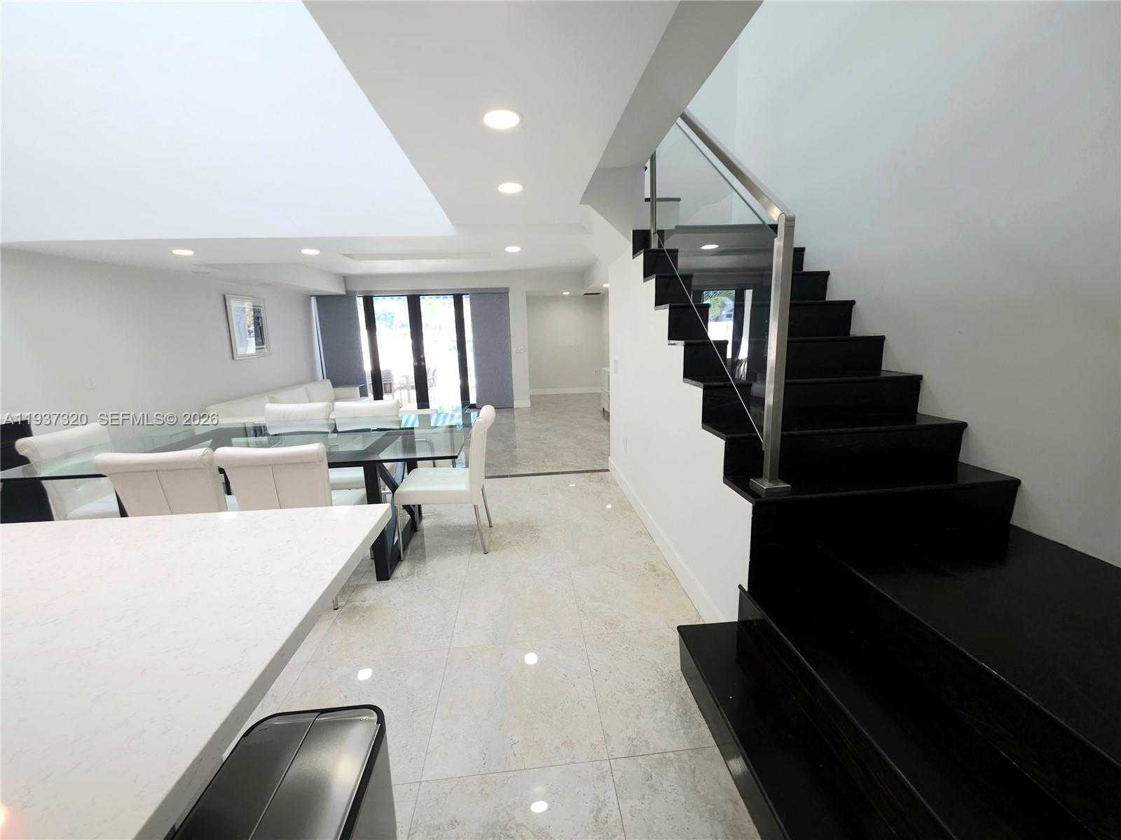 Small Image of 310 POINCIANA DR #802, Sunny Isles Beach Number 22