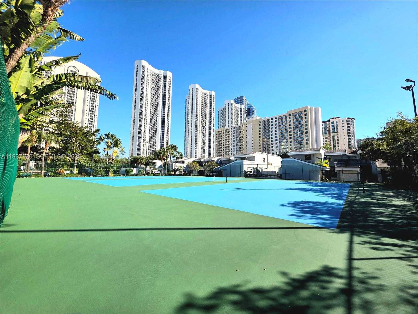 Small Image of 310 POINCIANA DR #802, Sunny Isles Beach Number 7