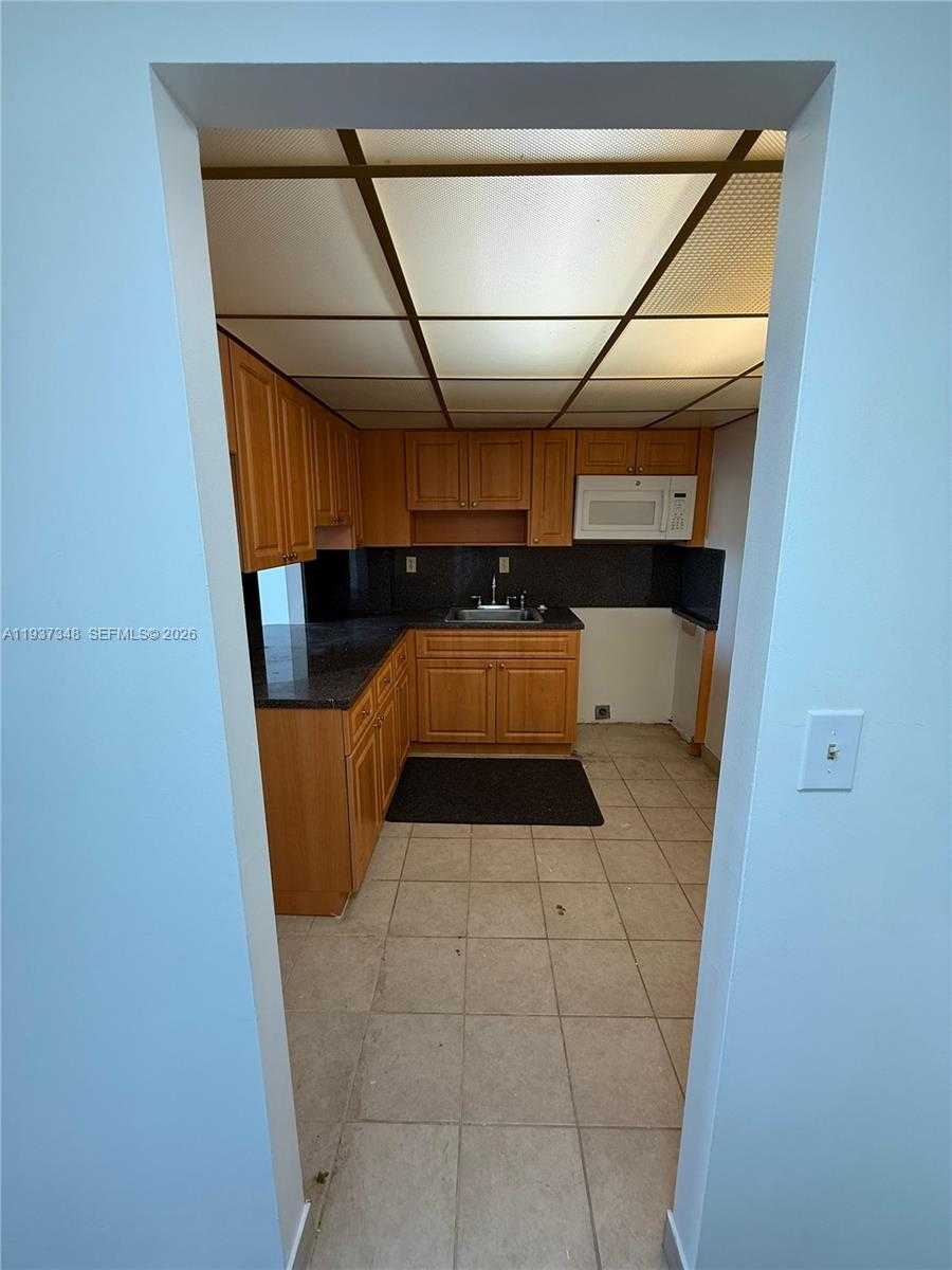 Small Image of 16740 NORTH EAST 9TH AVE #405, North Miami Beach Number 15