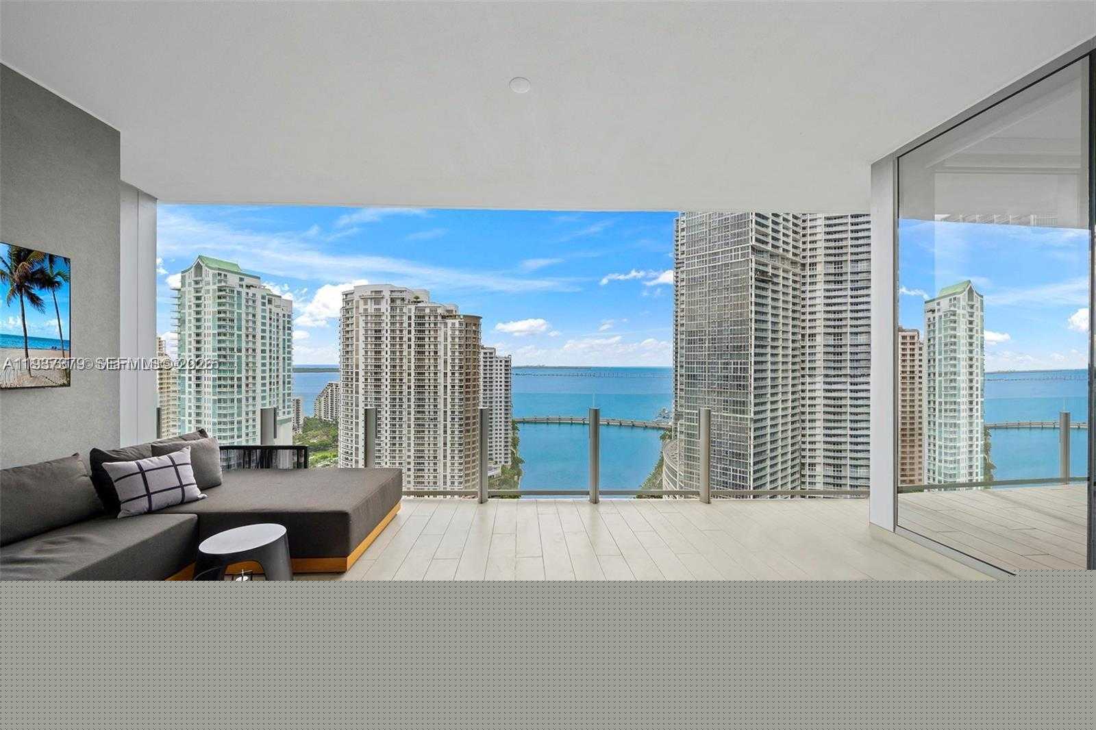 Small Image of 300 BISCAYNE BLVD WAY #2703, Miami Number 3