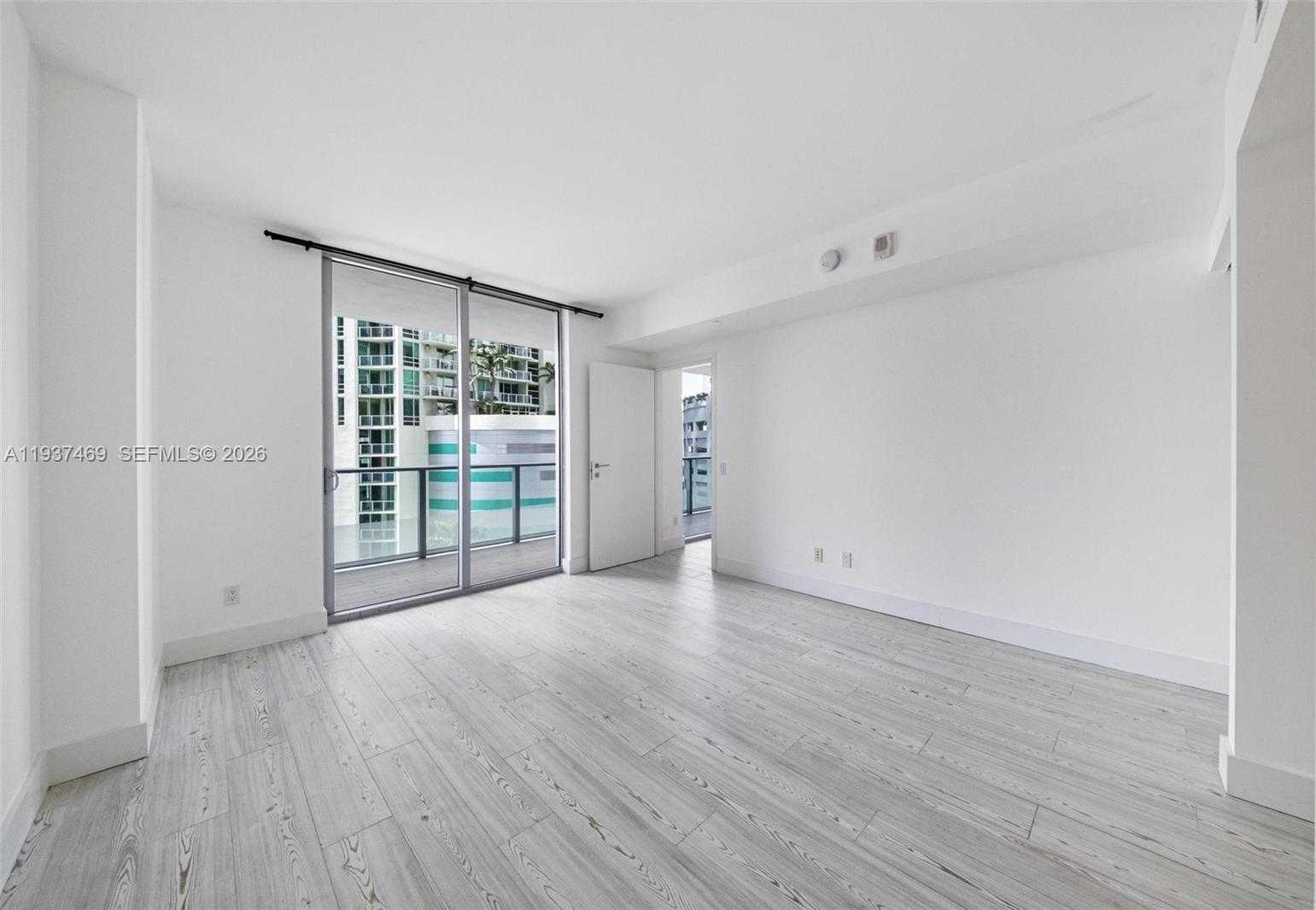 Small Image of 1300 BRICKELL BAY DR #704, Miami Number 16