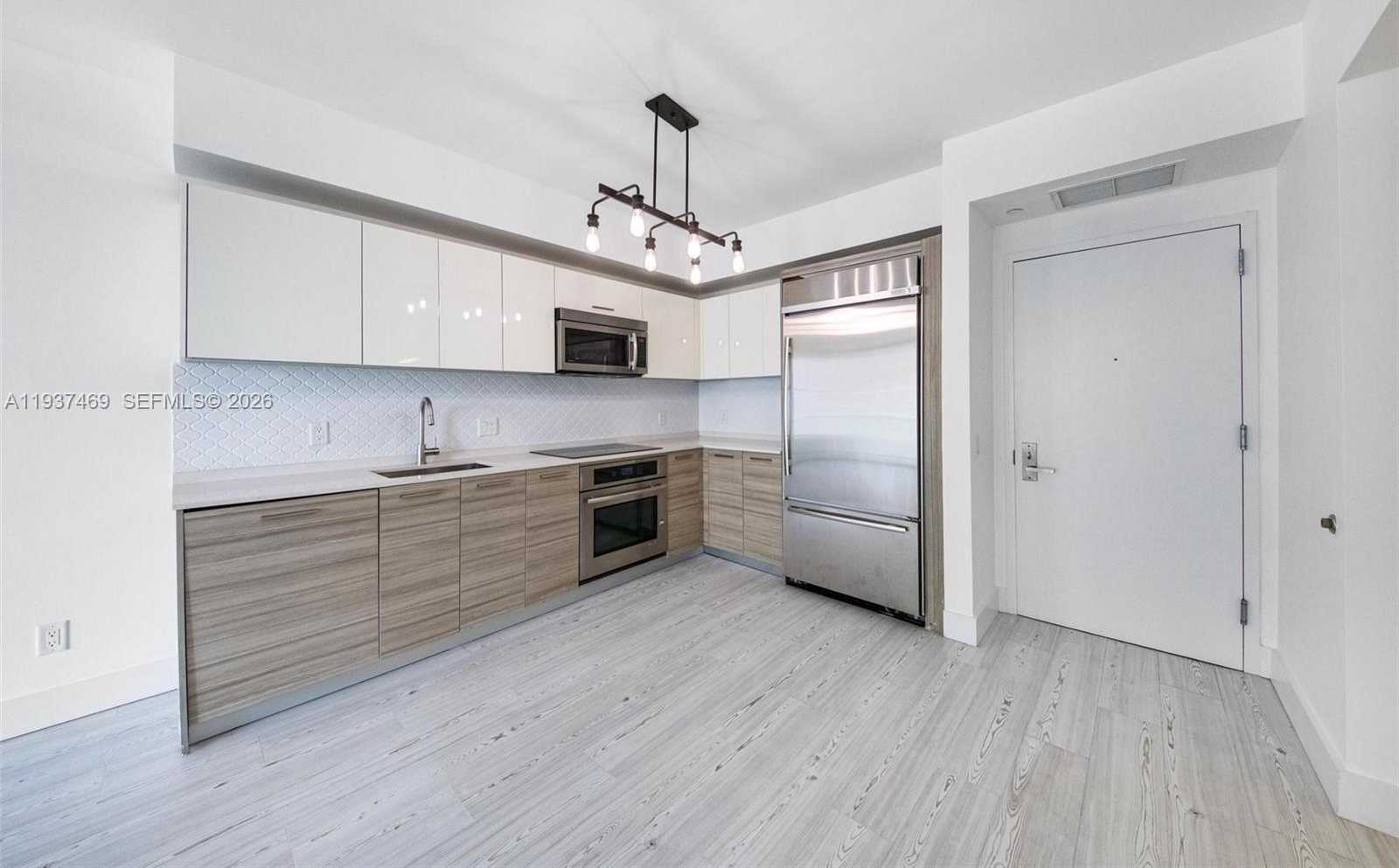 Small Image of 1300 BRICKELL BAY DR #704, Miami Number 21