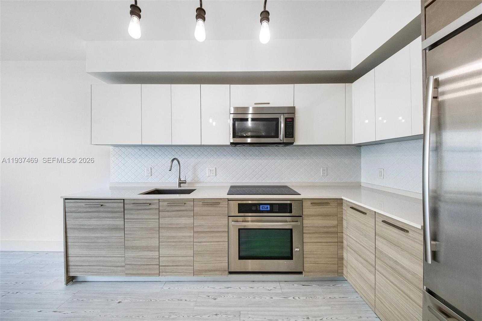 Small Image of 1300 BRICKELL BAY DR #704, Miami Number 5