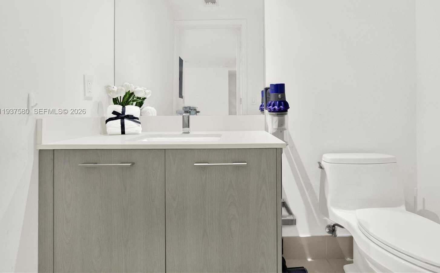 Small Image of 45 SOUTH WEST 9TH ST #1609, Miami Number 13