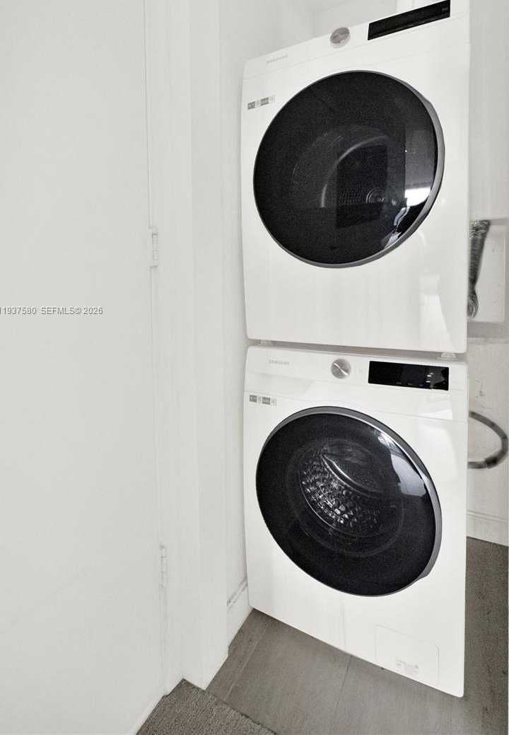 Small Image of 45 SOUTH WEST 9TH ST #1609, Miami Number 22