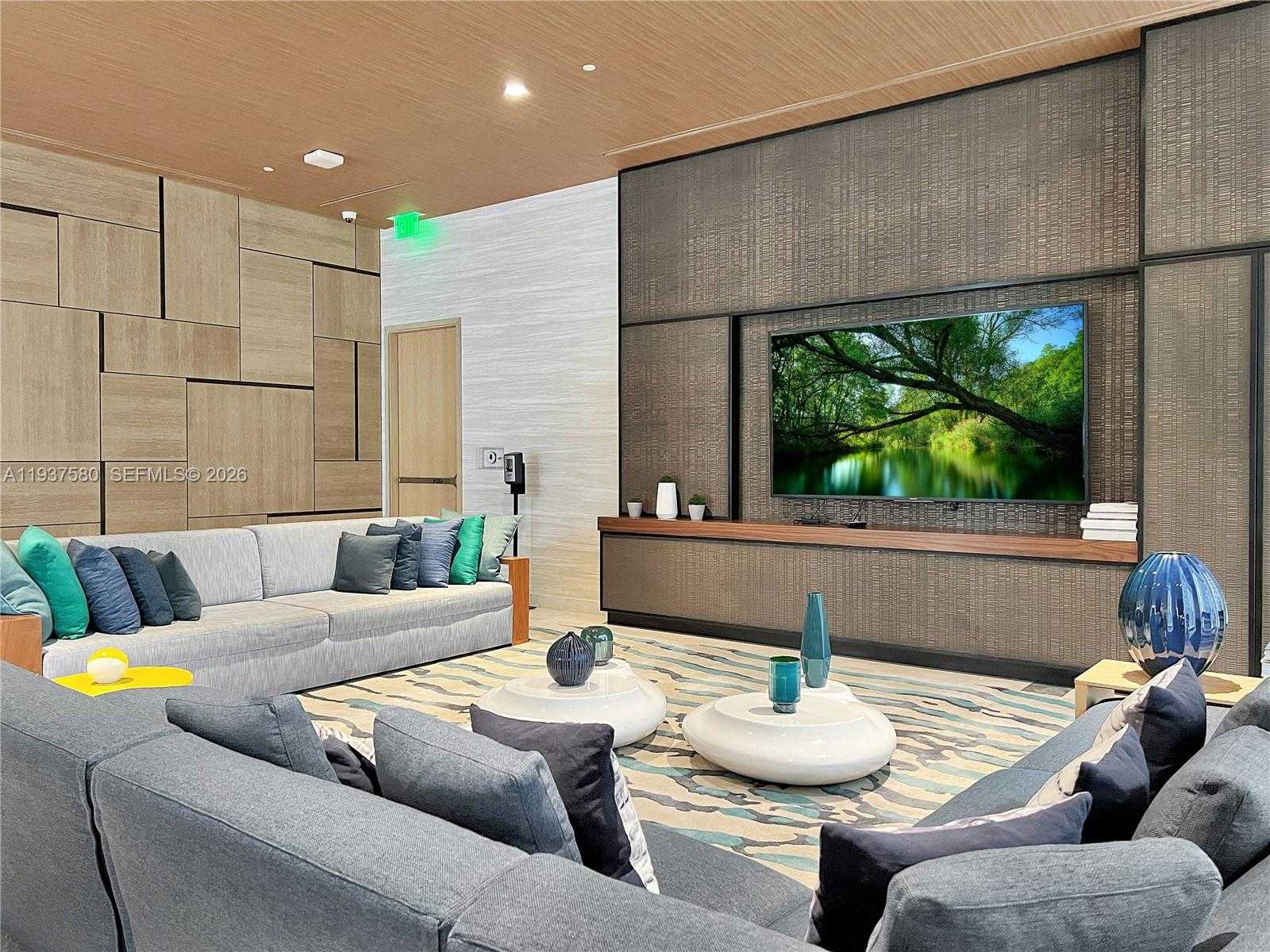 Small Image of 45 SOUTH WEST 9TH ST #1609, Miami Number 24