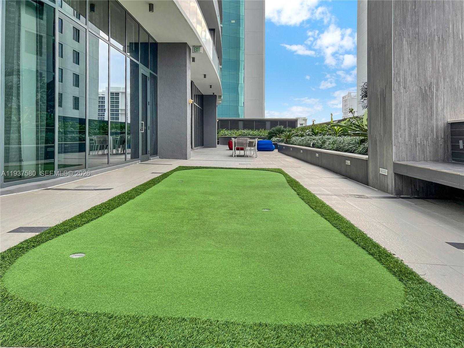 Small Image of 45 SOUTH WEST 9TH ST #1609, Miami Number 27