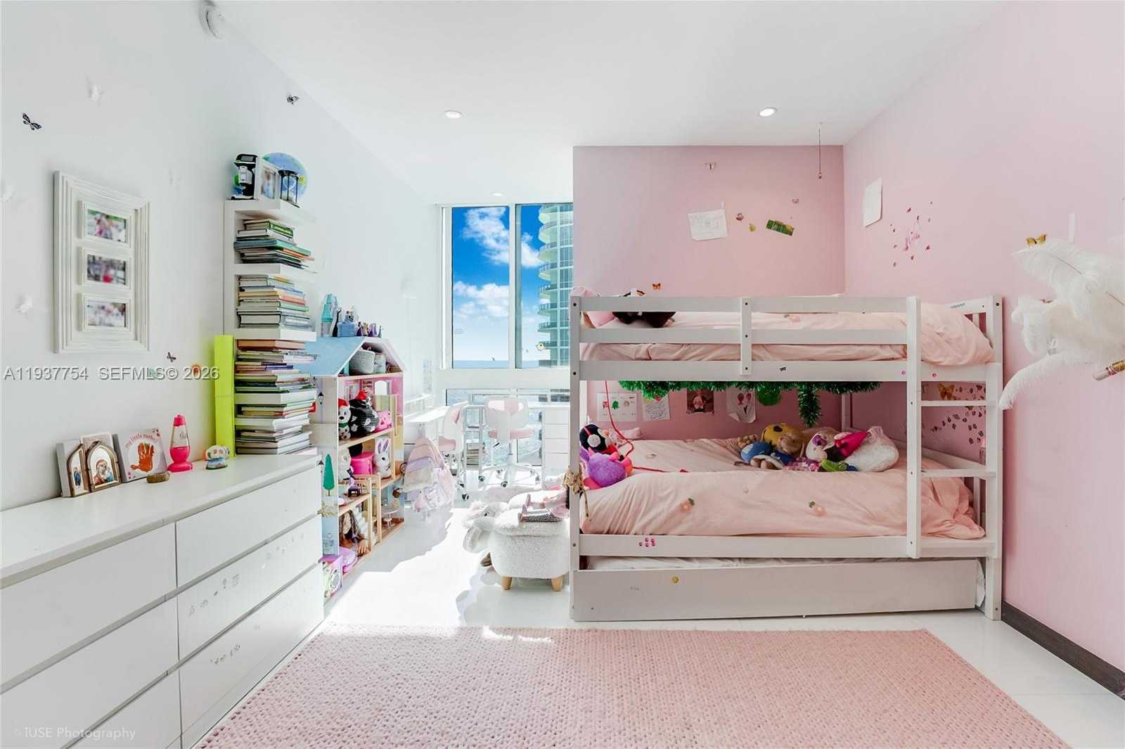 Small Image of 15901 COLLINS AVE #2701, Sunny Isles Beach Number 21