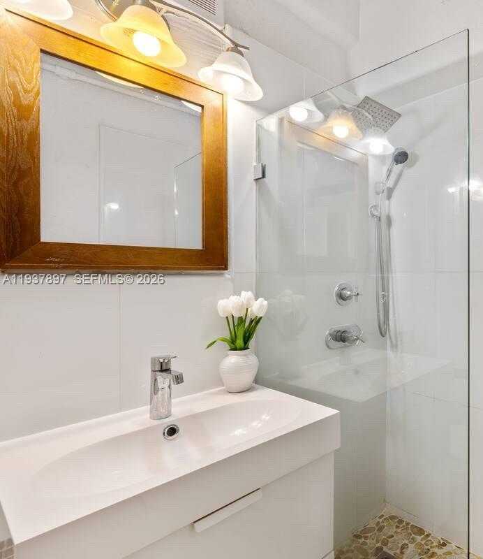 Small Image of 255 WEST 24TH ST #234, Miami Beach Number 7