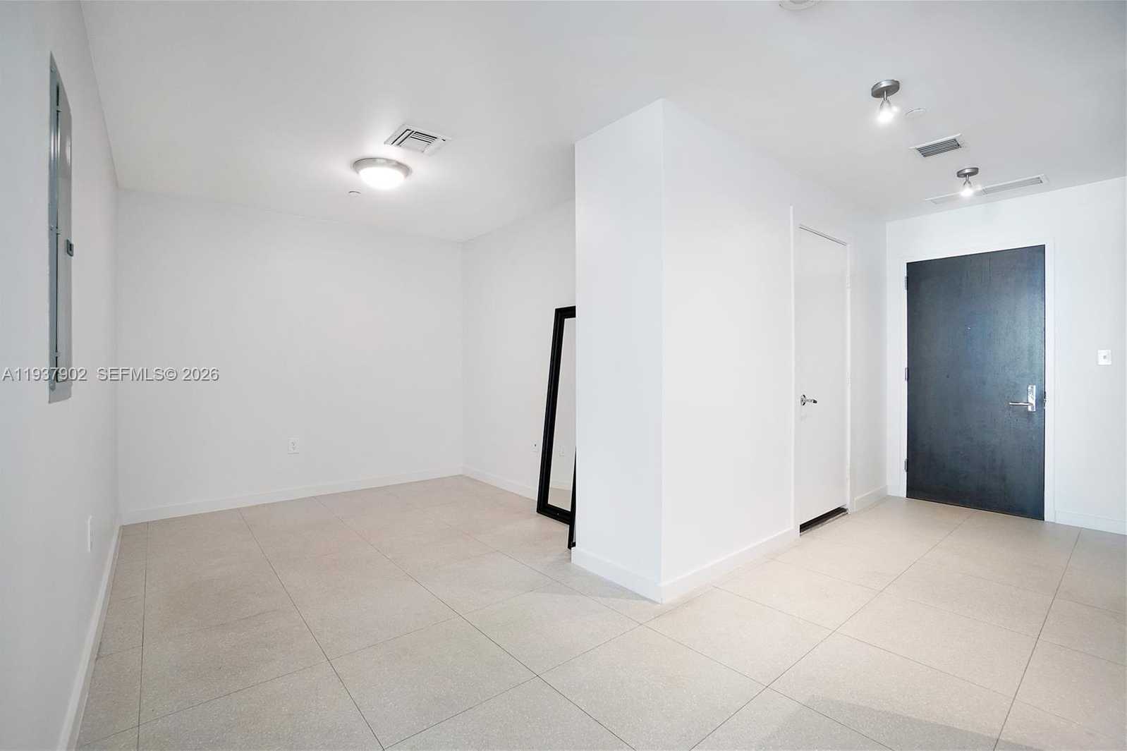 Small Image of 900 BISCAYNE BLVD #2910, Miami Number 7