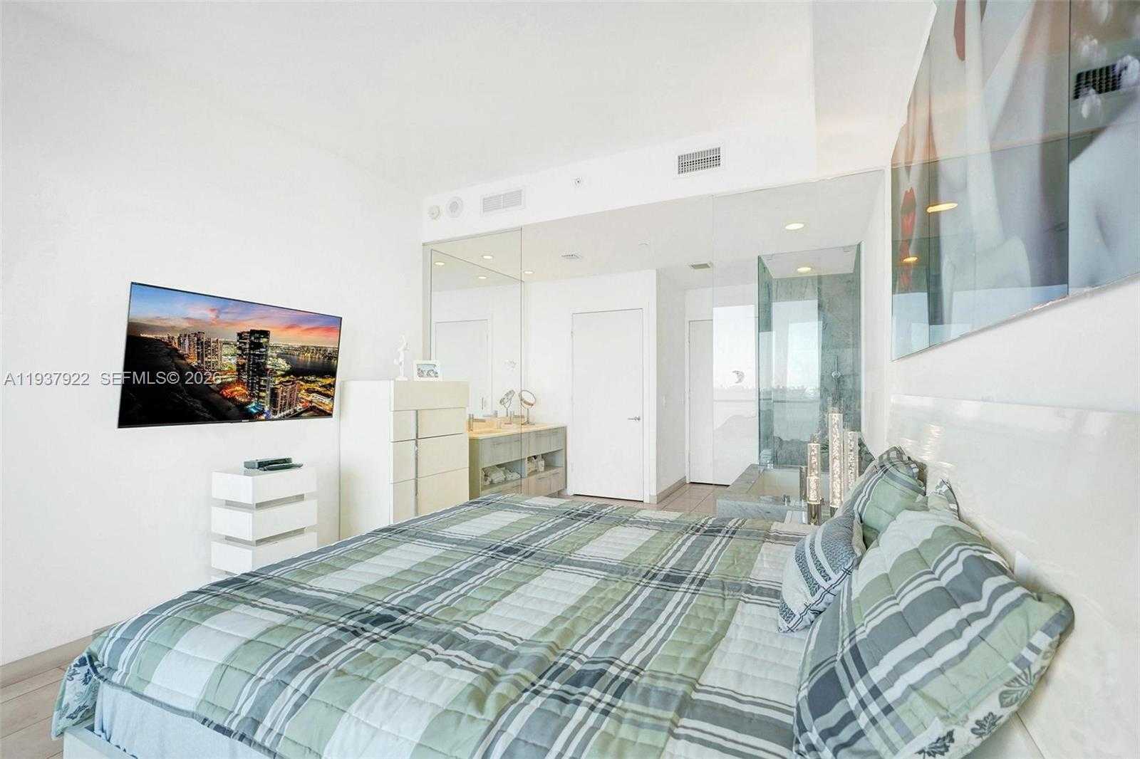 Small Image of 480 NORTH EAST 31ST ST #1705, Miami Number 25