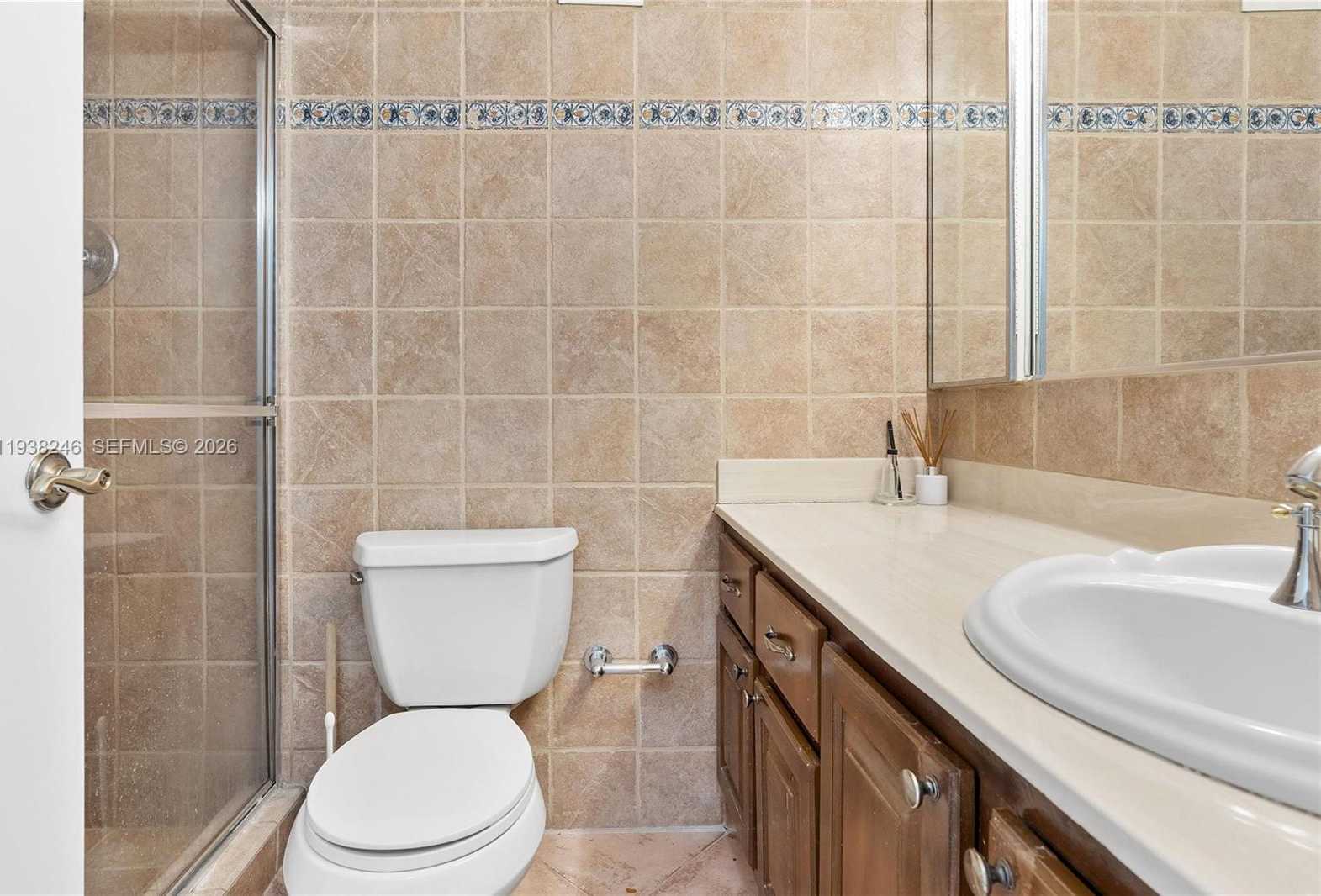 Small Image of 6039 COLLINS AVE #1104, Miami Beach Number 14