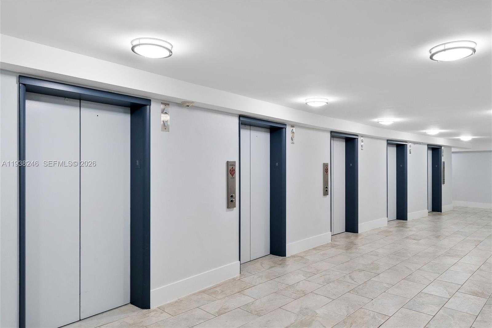 Small Image of 6039 COLLINS AVE #1104, Miami Beach Number 27