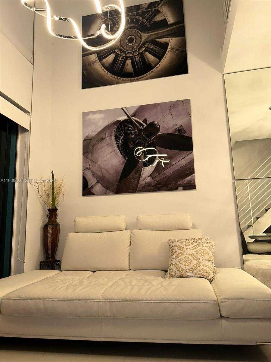 Imagen de Pequeño Objeto