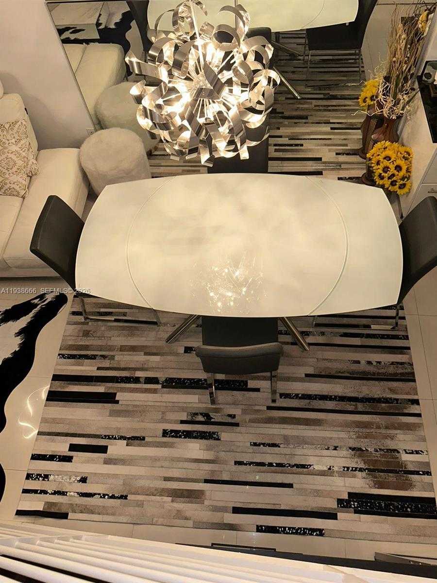 Imagen de Pequeño Objeto