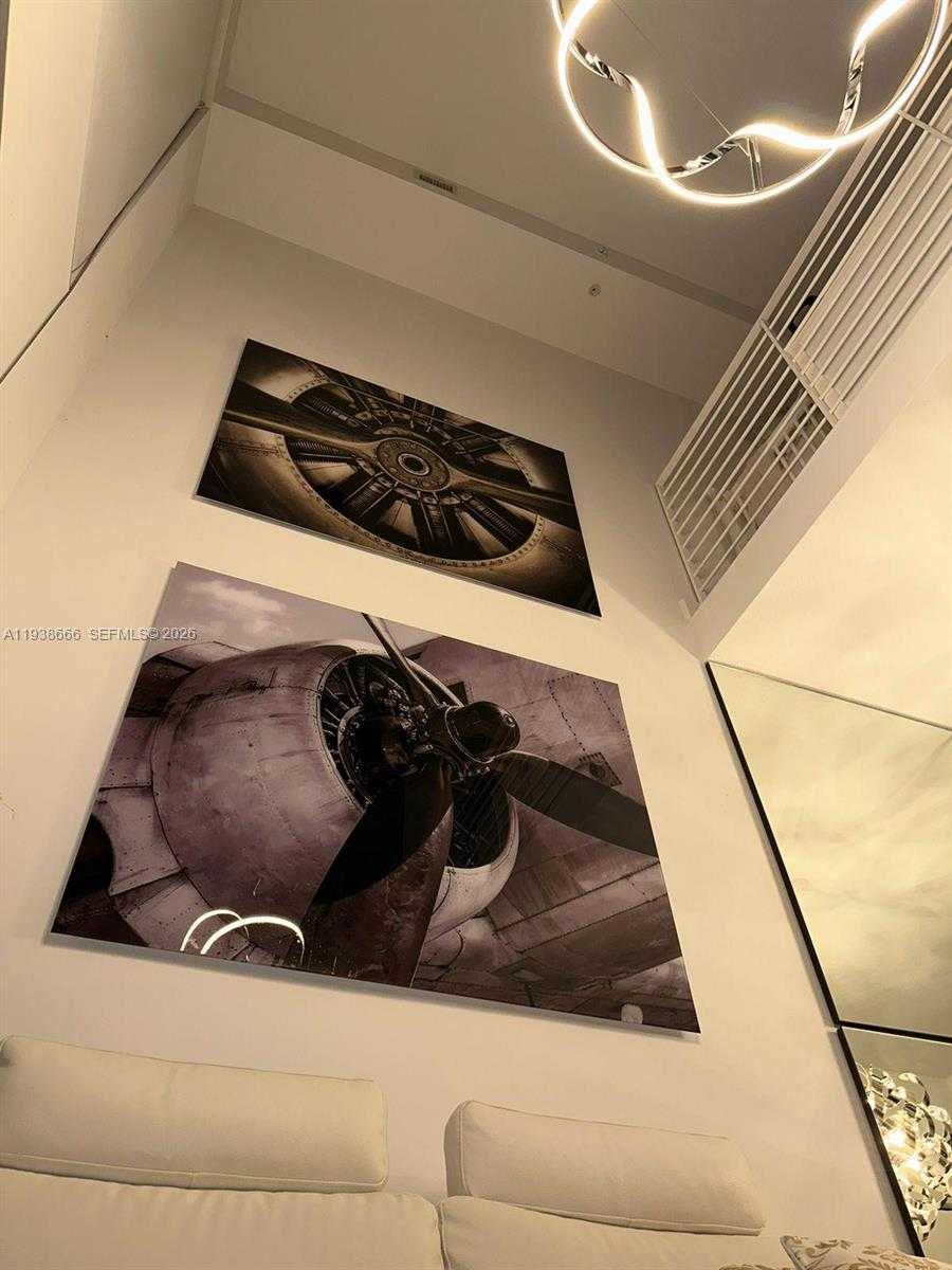 Imagen de Pequeño Objeto