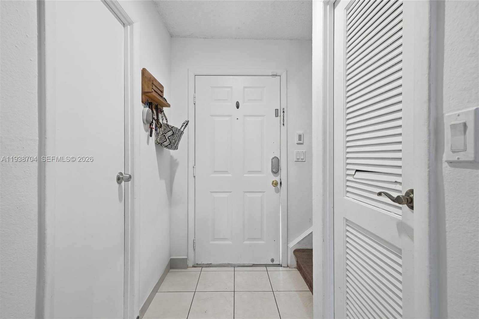 Small Image of 17901 NORTH WEST 68TH AVE #R206, Hialeah Number 2