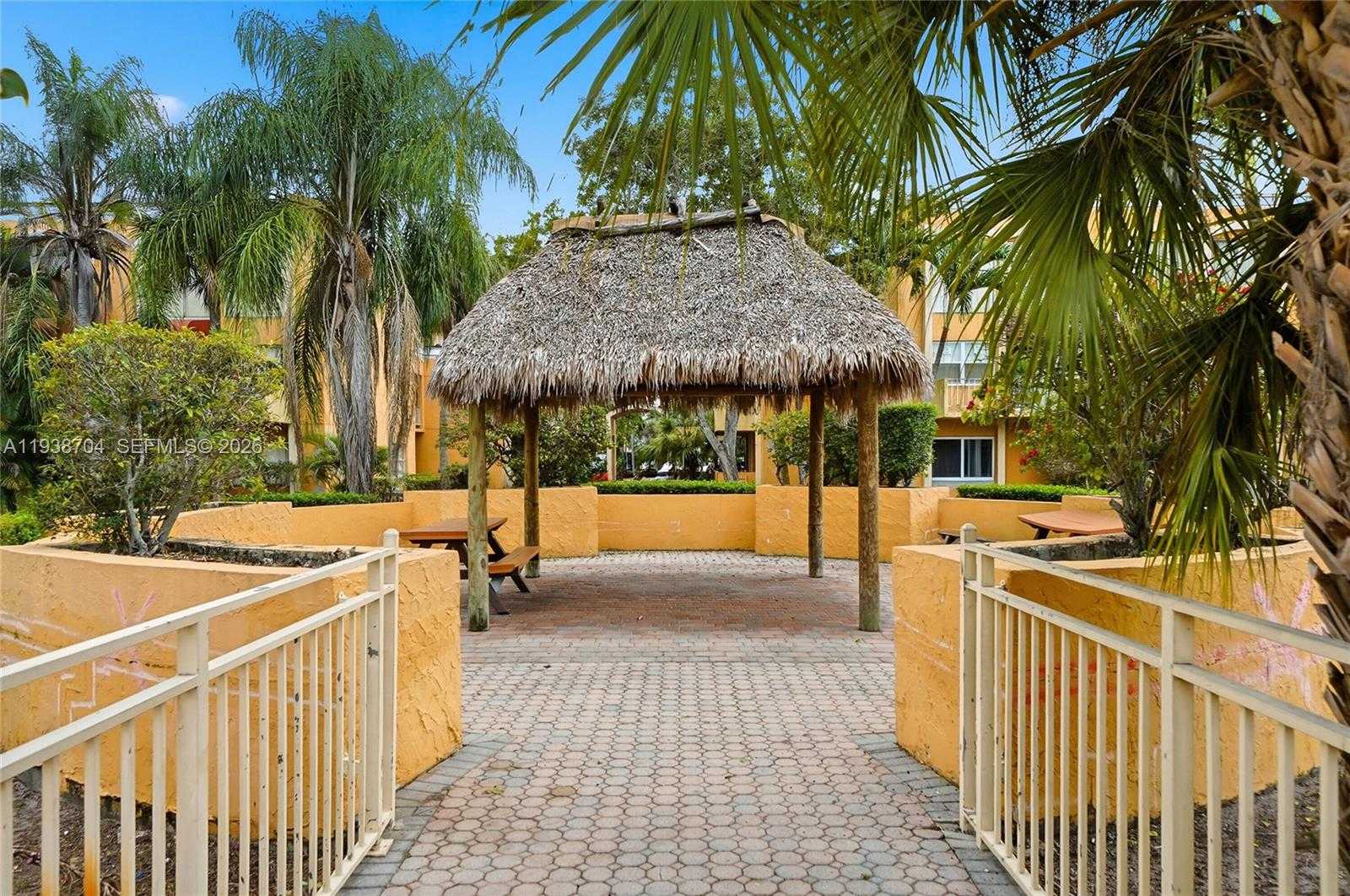 Small Image of 17901 NORTH WEST 68TH AVE #R206, Hialeah Number 21