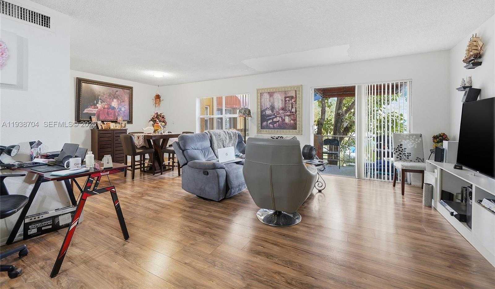 Small Image of 17901 NORTH WEST 68TH AVE #R206, Hialeah Number 3