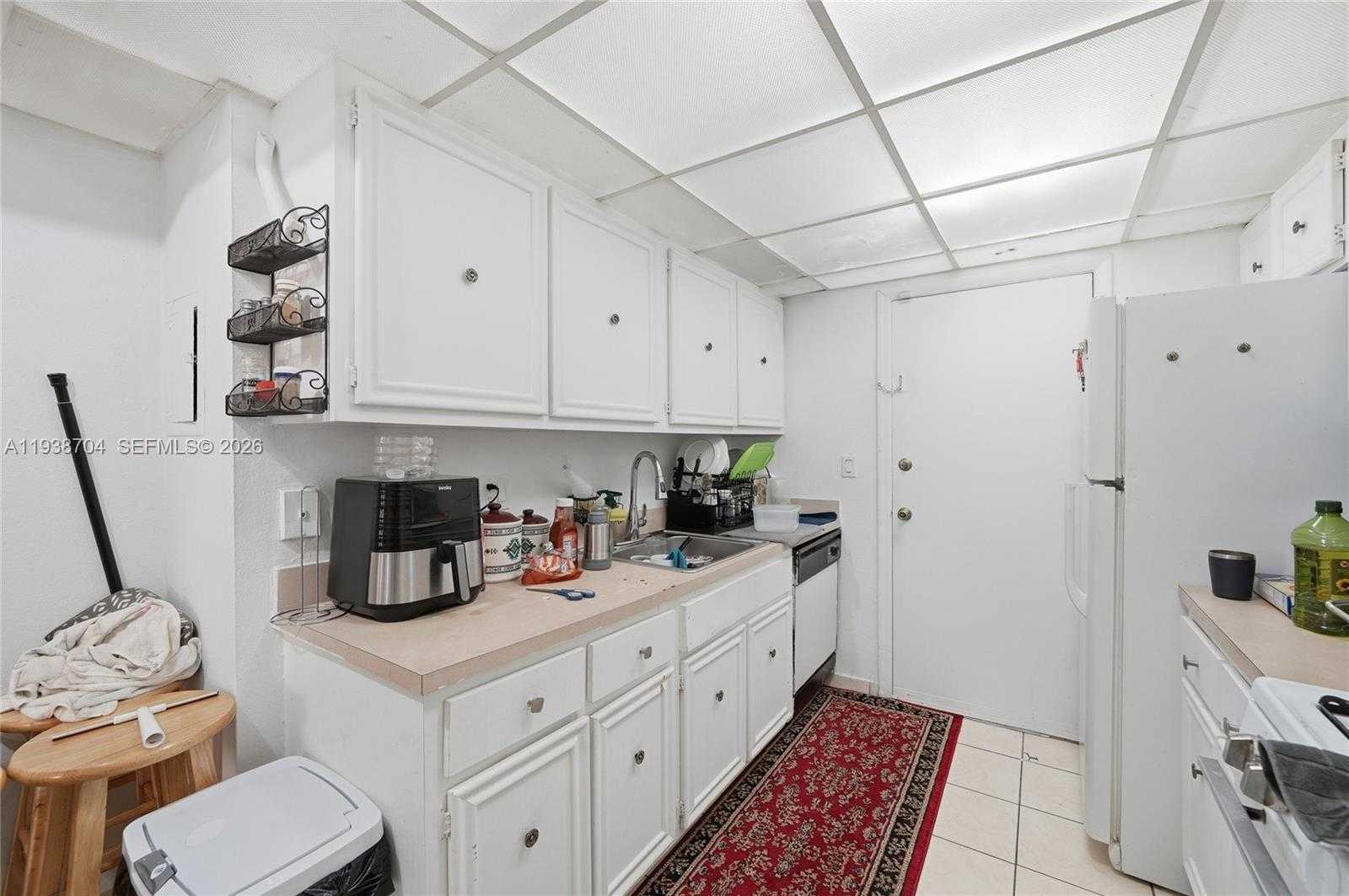 Small Image of 17901 NORTH WEST 68TH AVE #R206, Hialeah Number 8