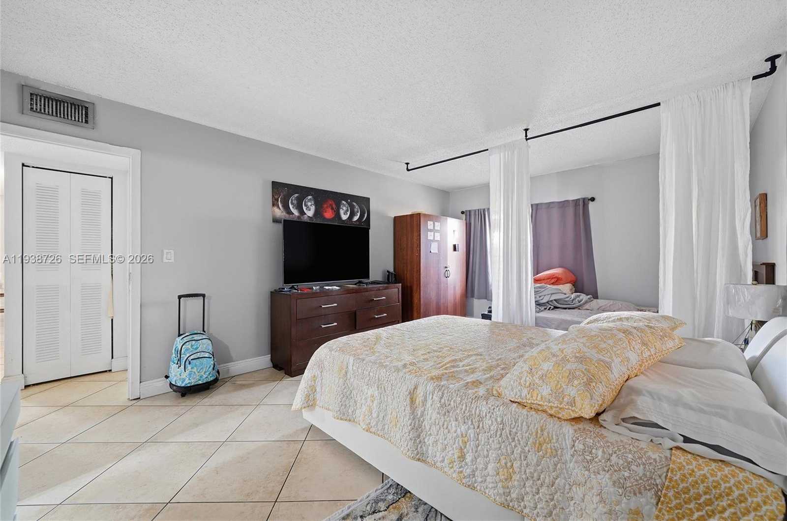 Small Image of 18101 NORTH WEST 68TH AVE #B105, Hialeah Number 10