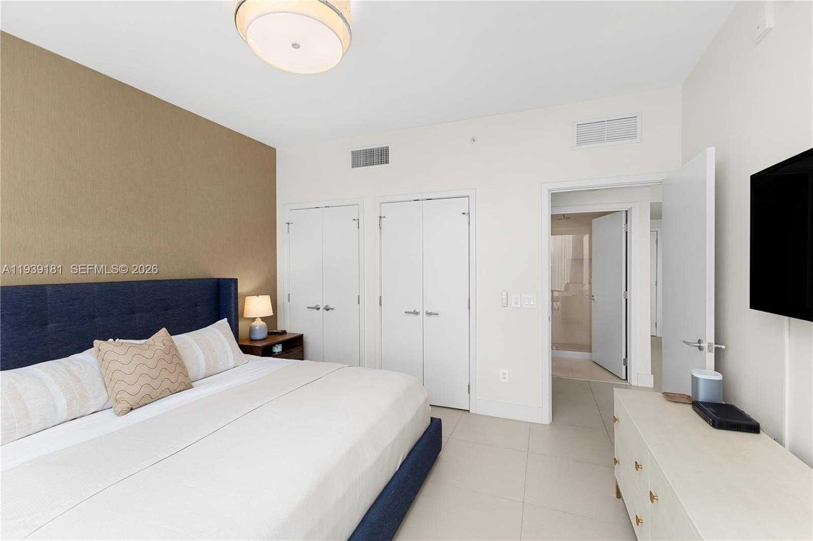 Small Image of 6899 COLLINS AVE #1509, Miami Beach Number 12