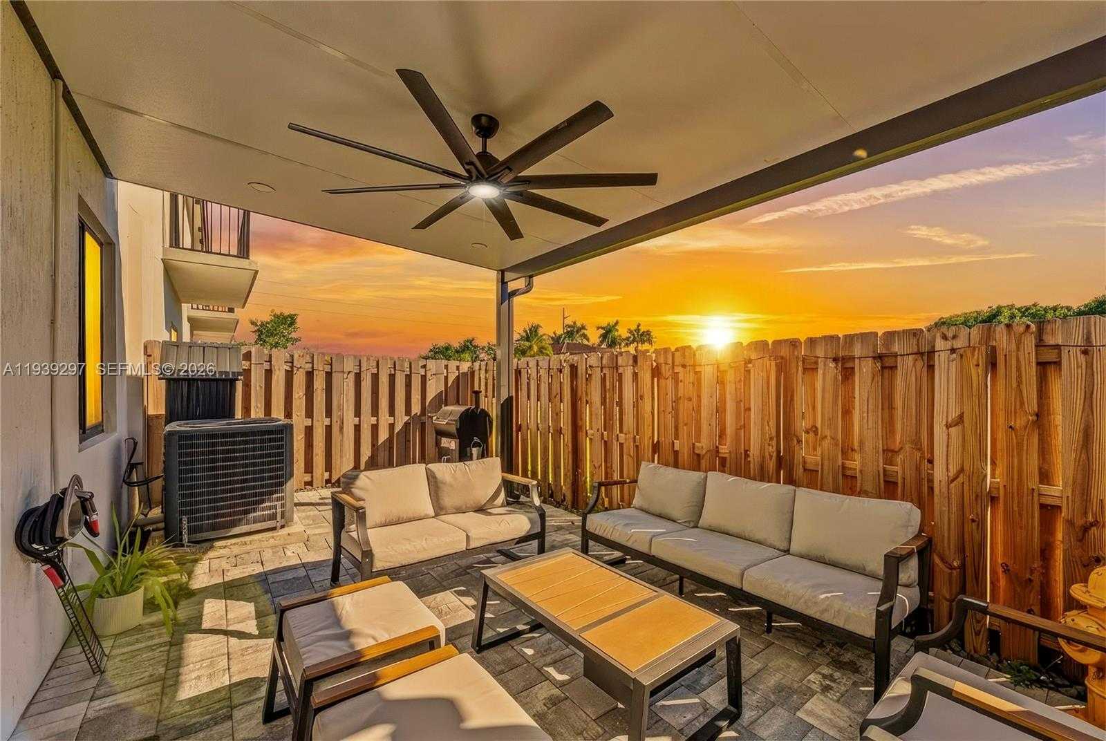 Small Image of 15736 SOUTH WEST 136TH WAY, Miami Number 10