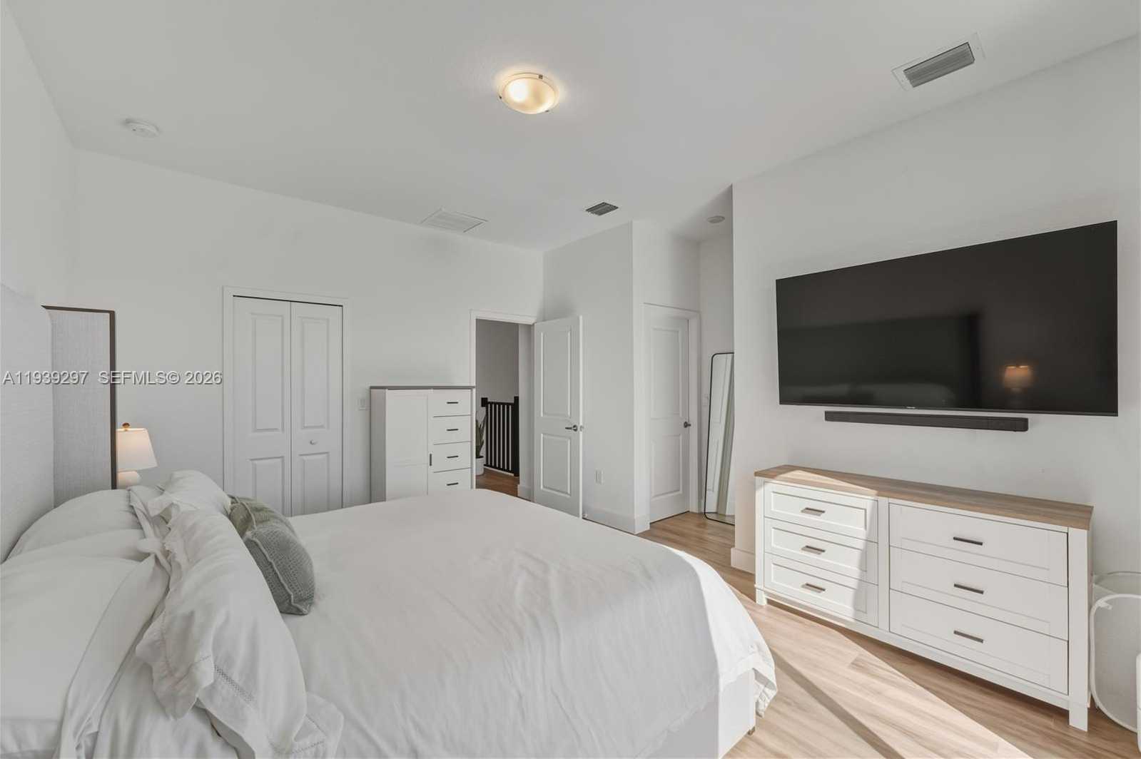 Small Image of 15736 SOUTH WEST 136TH WAY, Miami Number 15