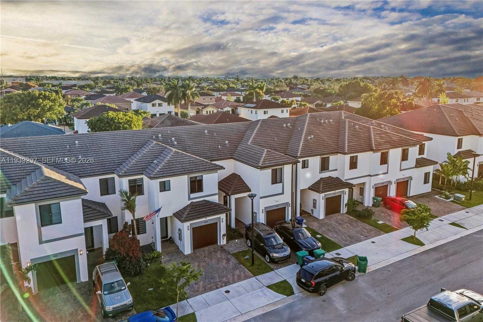 Small Image of 15736 SOUTH WEST 136TH WAY, Miami Number 20