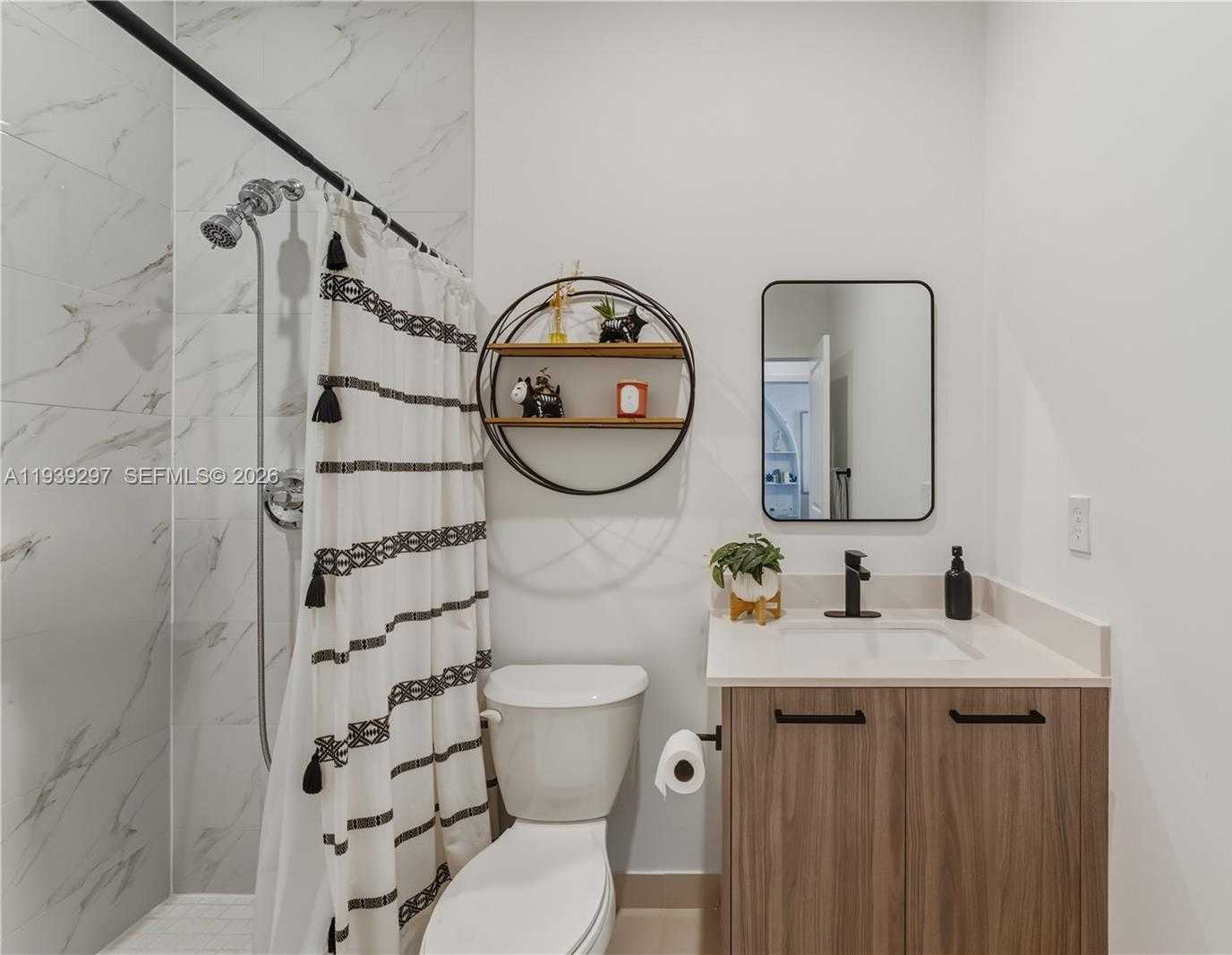 Small Image of 15736 SOUTH WEST 136TH WAY, Miami Number 21