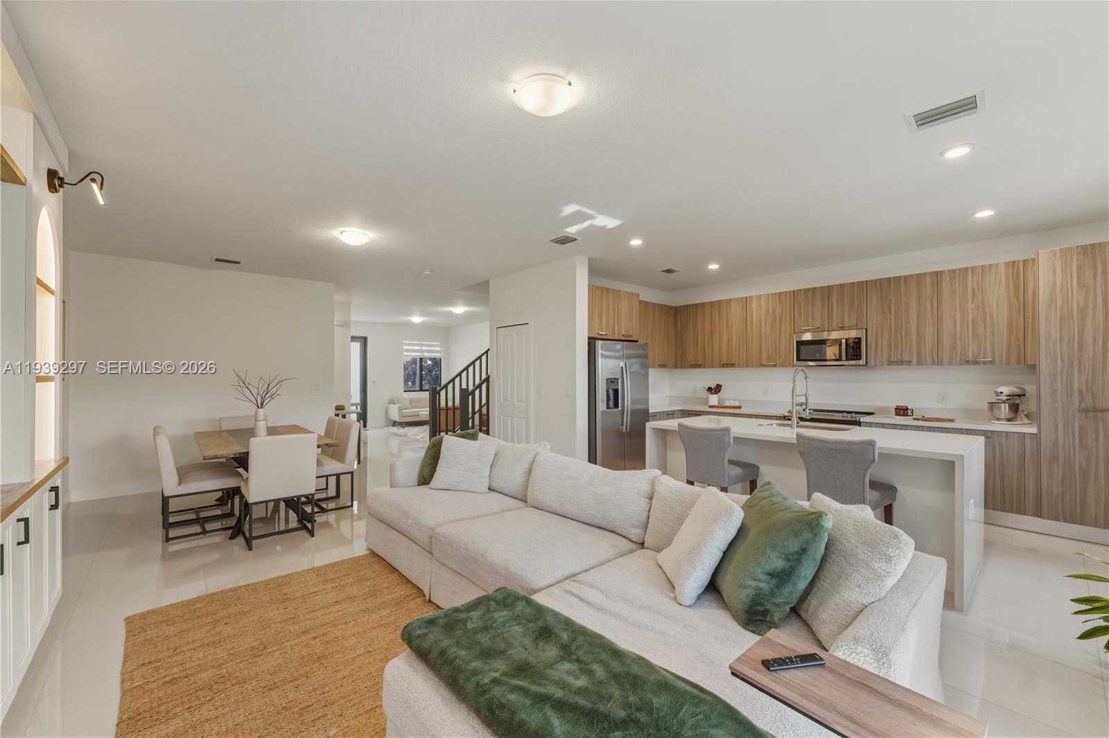 Small Image of 15736 SOUTH WEST 136TH WAY, Miami Number 4