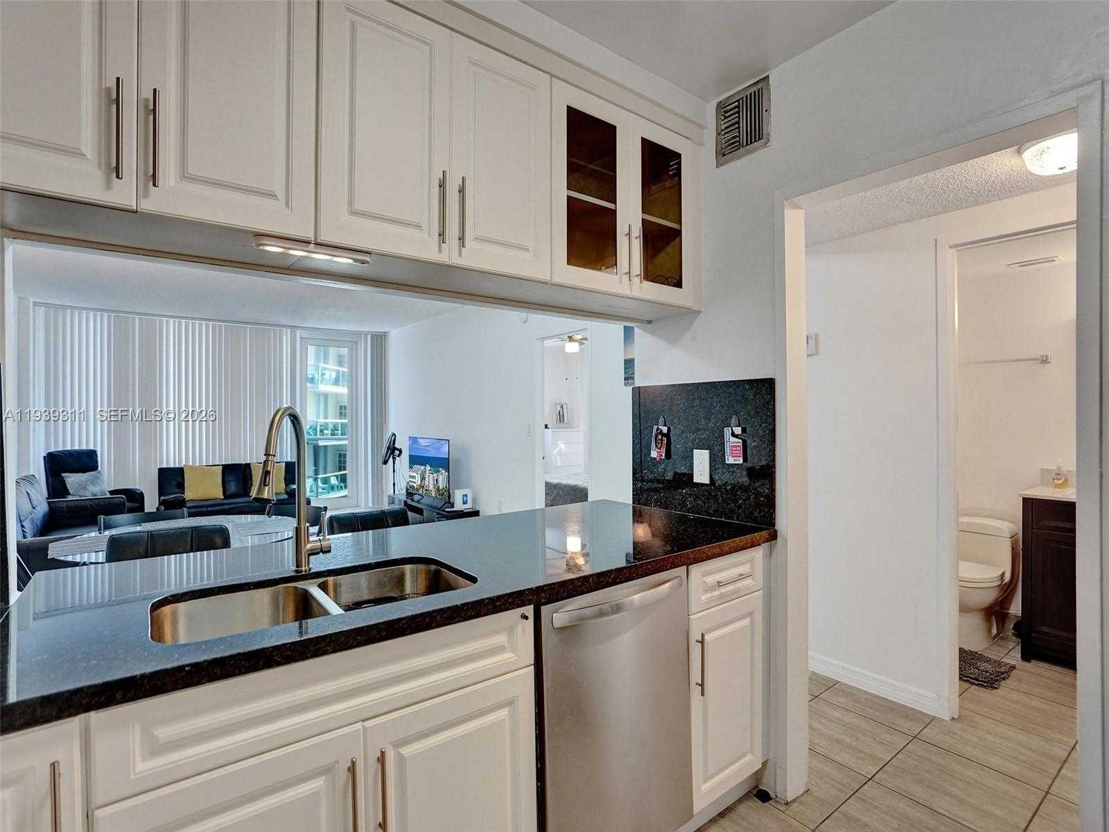 Small Image of 3725 SOUTH OCEAN DR #520, Hollywood Number 19