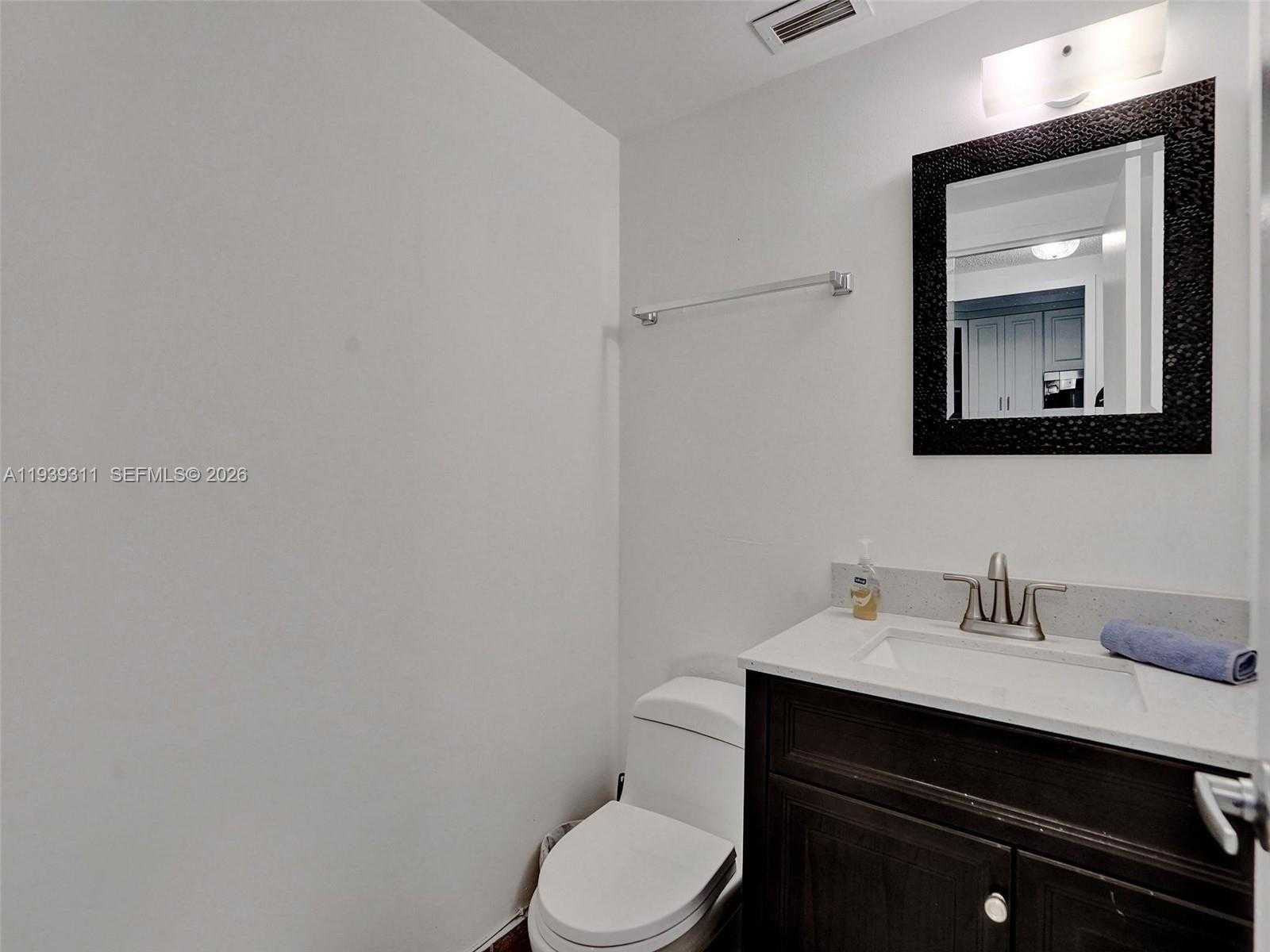 Small Image of 3725 SOUTH OCEAN DR #520, Hollywood Number 22