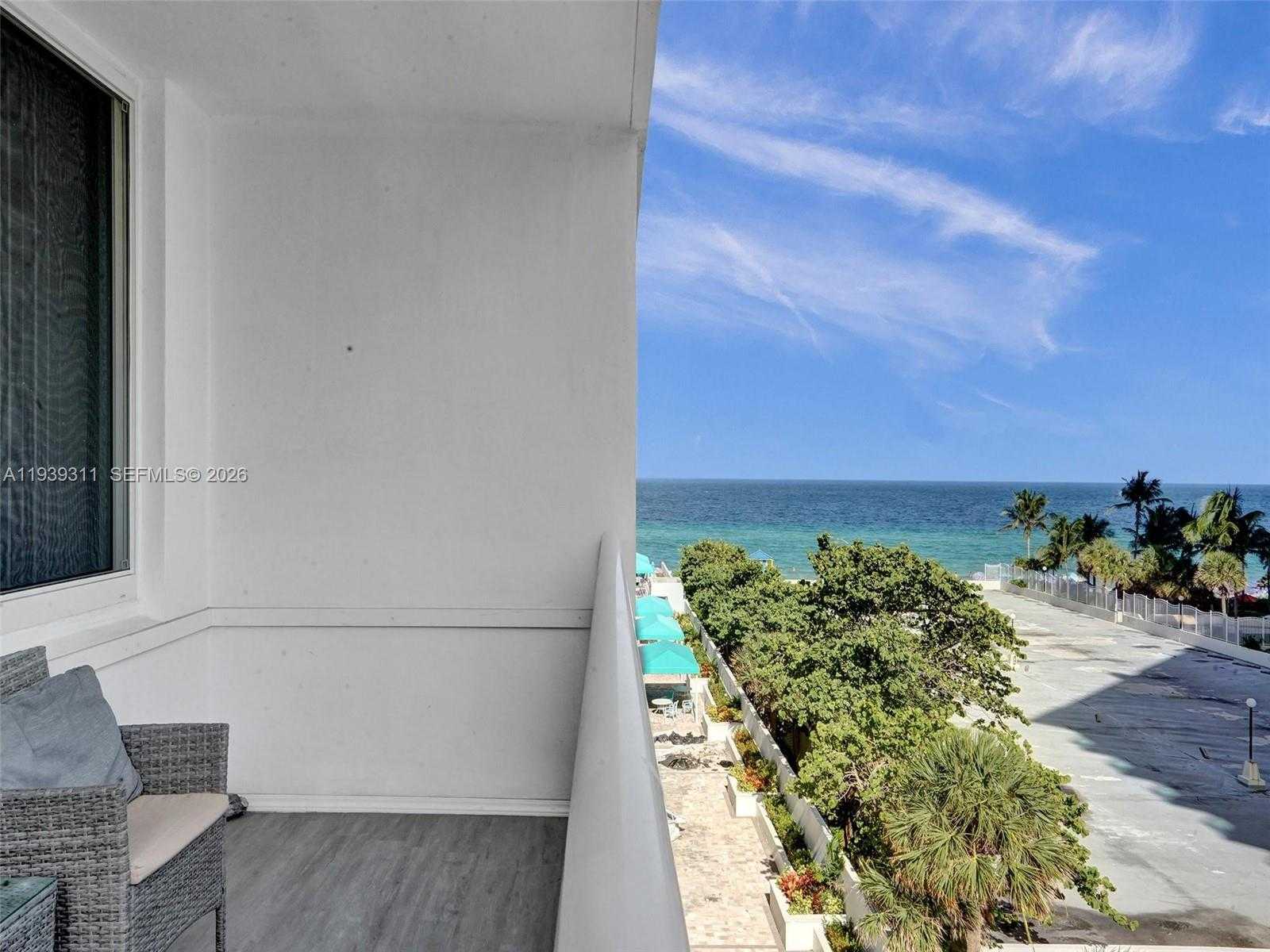 Small Image of 3725 SOUTH OCEAN DR #520, Hollywood Number 24