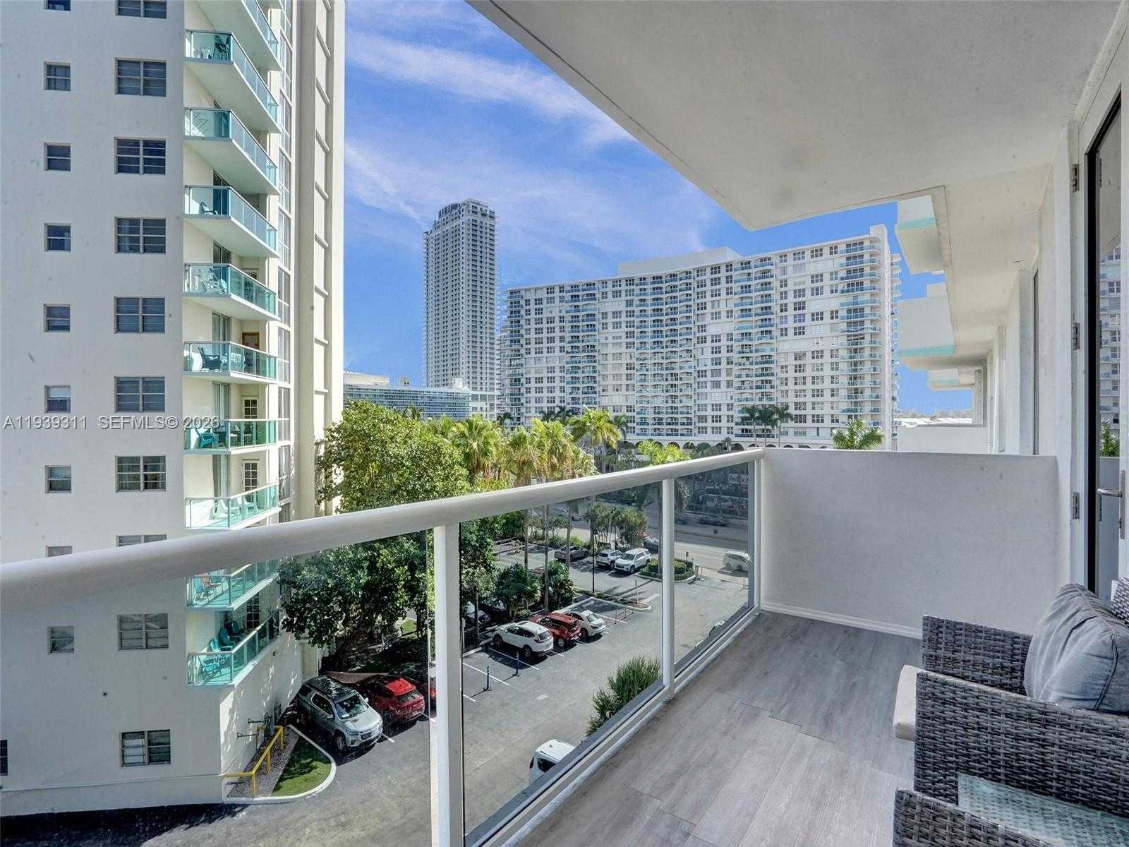 Small Image of 3725 SOUTH OCEAN DR #520, Hollywood Number 25