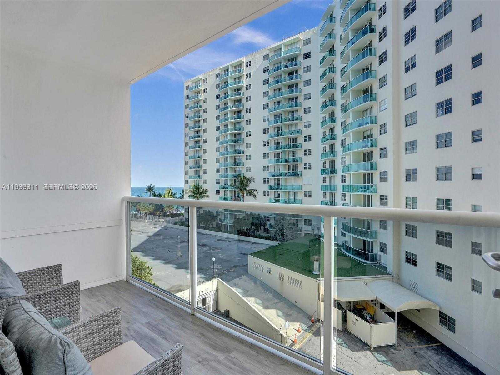 Small Image of 3725 SOUTH OCEAN DR #520, Hollywood Number 27