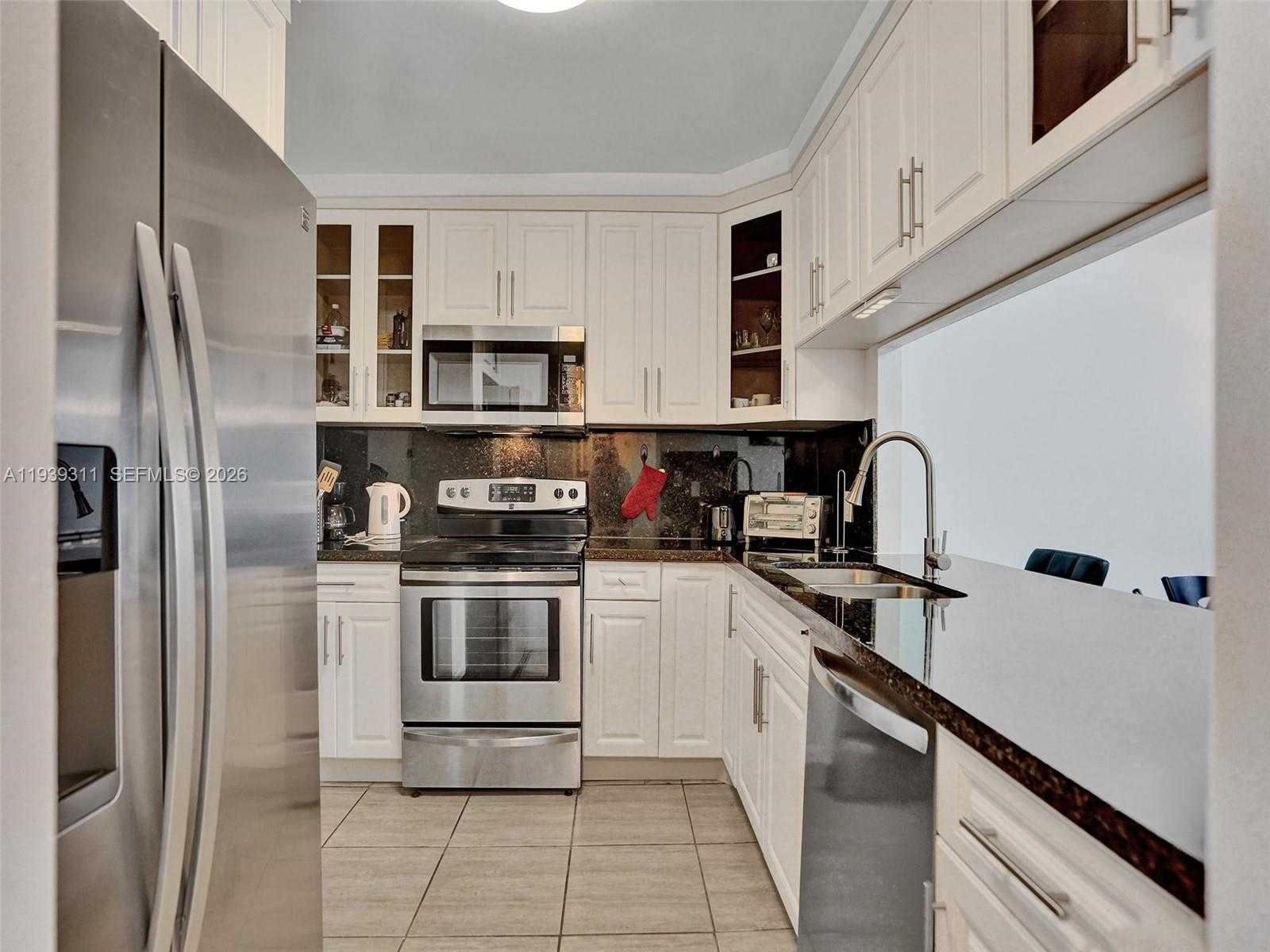 Small Image of 3725 SOUTH OCEAN DR #520, Hollywood Number 3