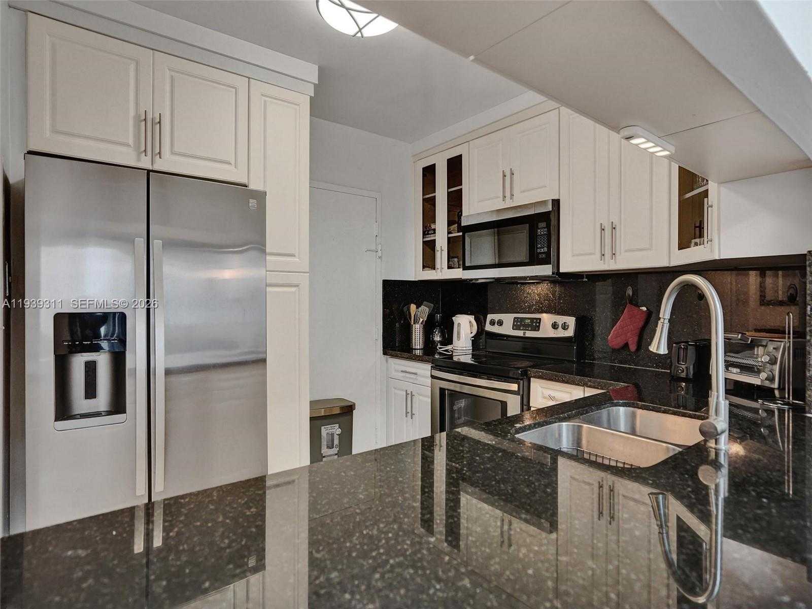 Small Image of 3725 SOUTH OCEAN DR #520, Hollywood Number 4