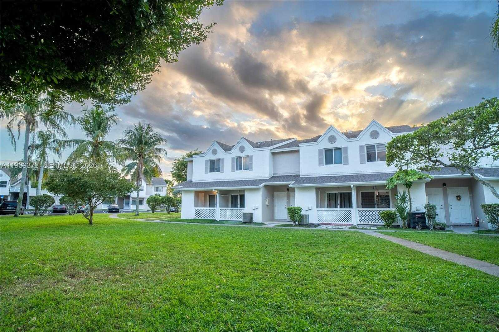 Small Image of 17505 NORTH WEST 67TH PL #D-11, Hialeah Number 29