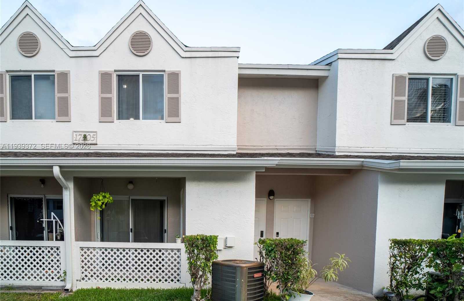 Small Image of 17505 NORTH WEST 67TH PL #D-11, Hialeah Number 3