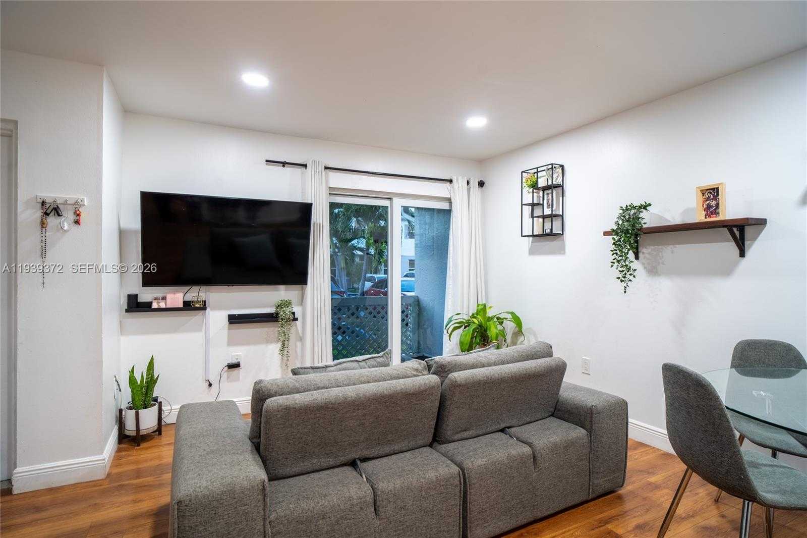 Small Image of 17505 NORTH WEST 67TH PL #D-11, Hialeah Number 4