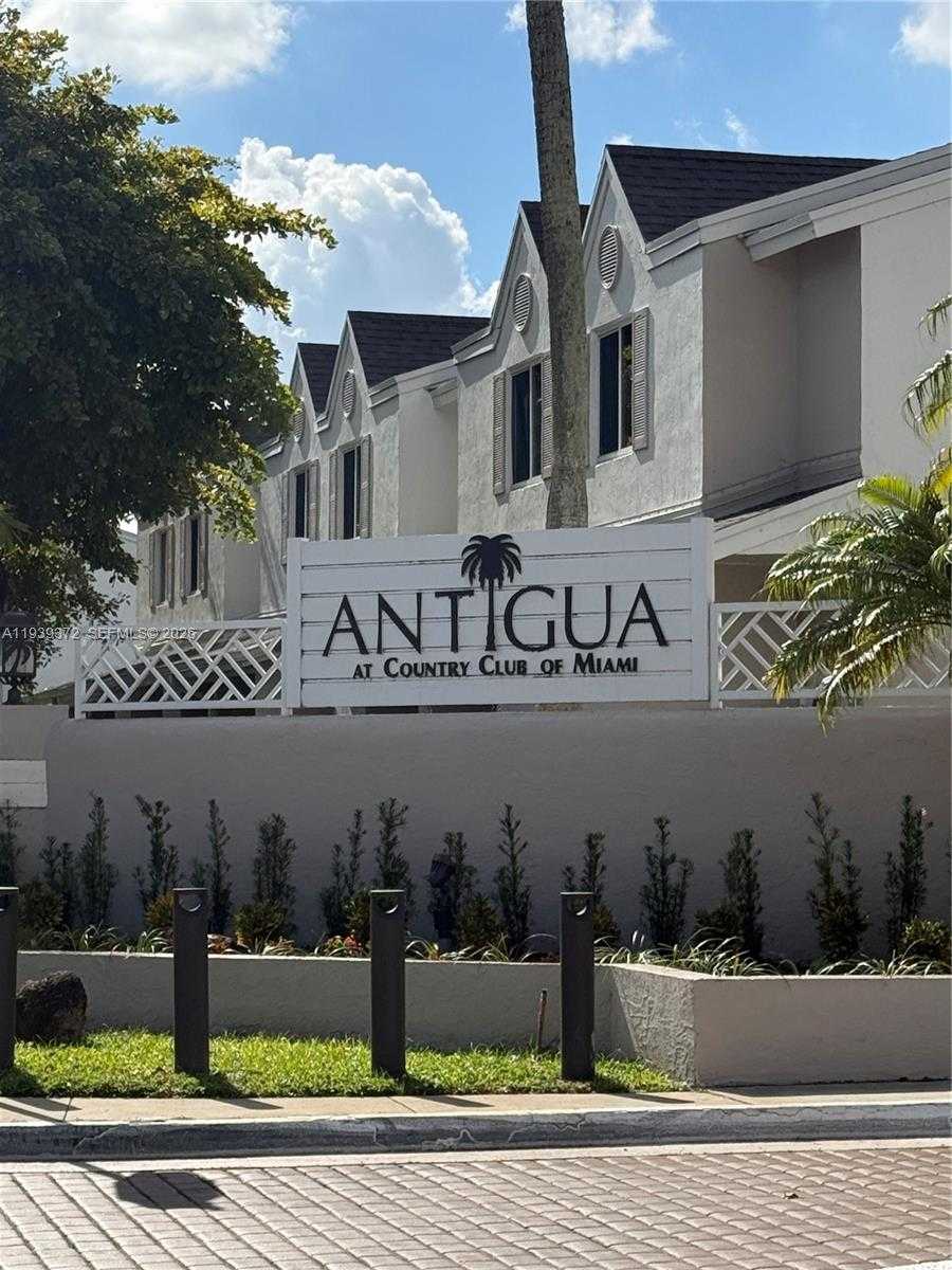 Small Image of 17505 NORTH WEST 67TH PL #D-11, Hialeah Number 41