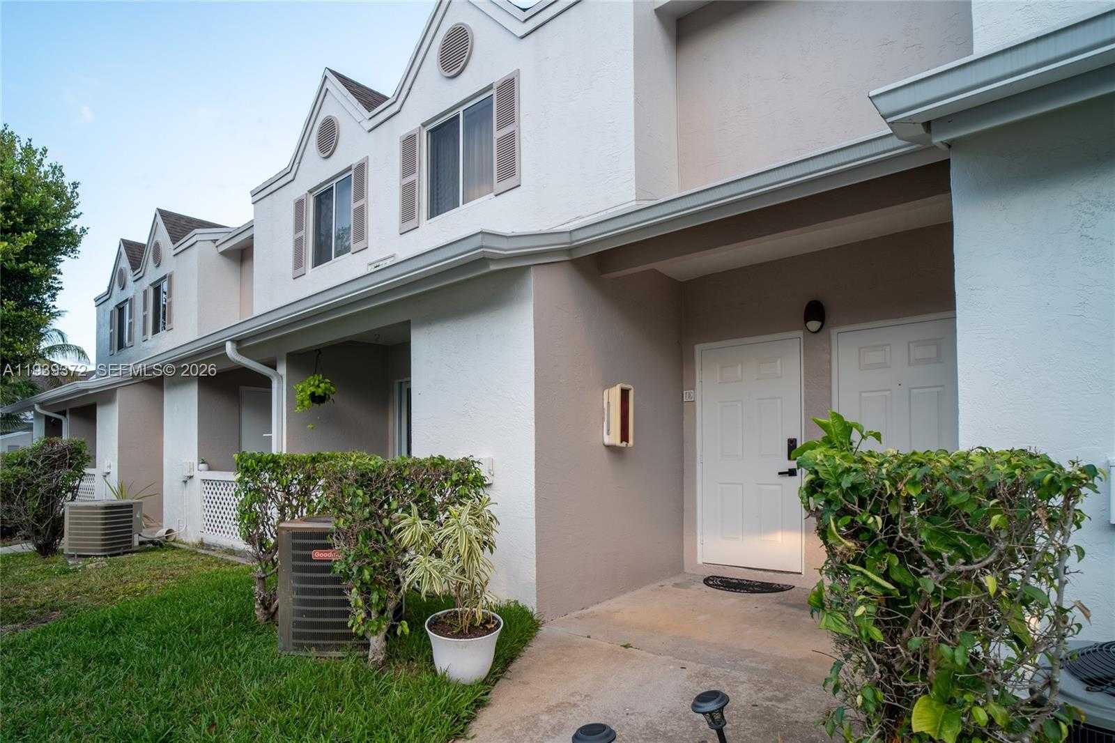 Small Image of 17505 NORTH WEST 67TH PL #D-11, Hialeah Number 43