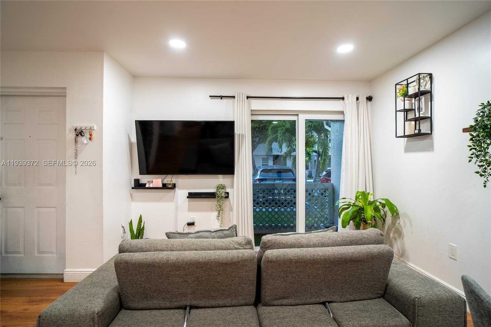 Small Image of 17505 NORTH WEST 67TH PL #D-11, Hialeah Number 6