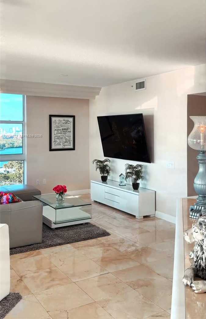 Small Image of 6001 NORTH OCEAN DR #1204, Hollywood Number 4