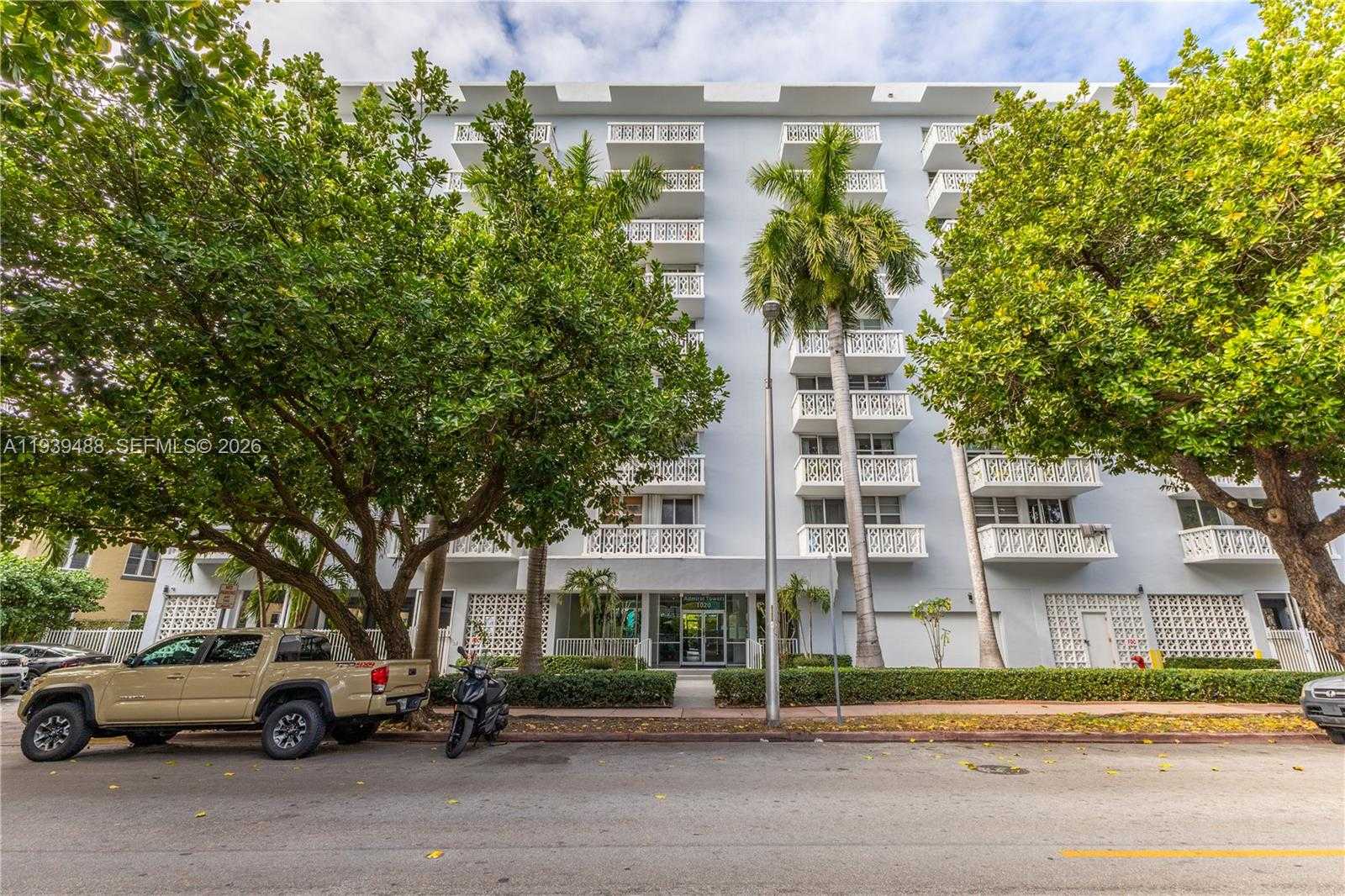 Small Image of 1020 MERIDIAN AVE #416, Miami Beach Number 19