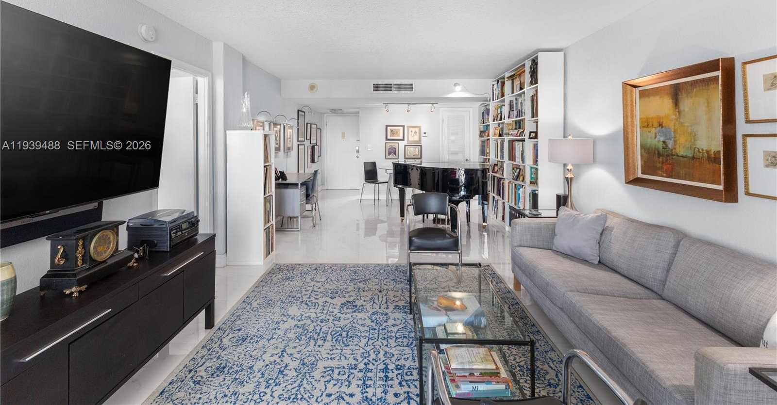 Small Image of 1020 MERIDIAN AVE #416, Miami Beach Number 3