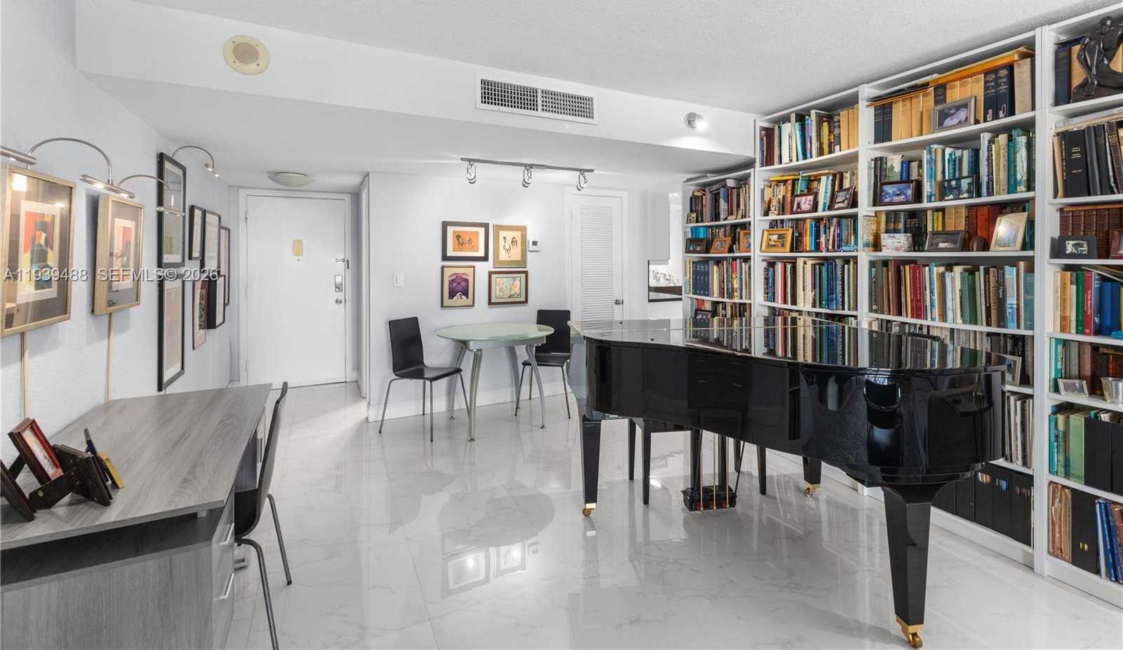 Small Image of 1020 MERIDIAN AVE #416, Miami Beach Number 4